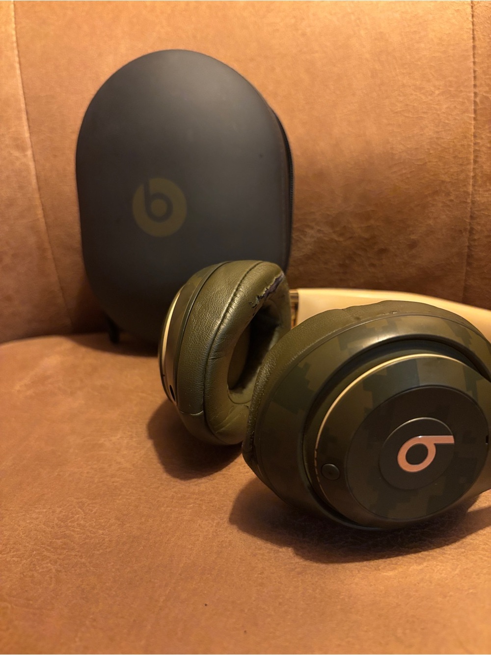 Beats Over-Ear Wireless Headphones - Army Green